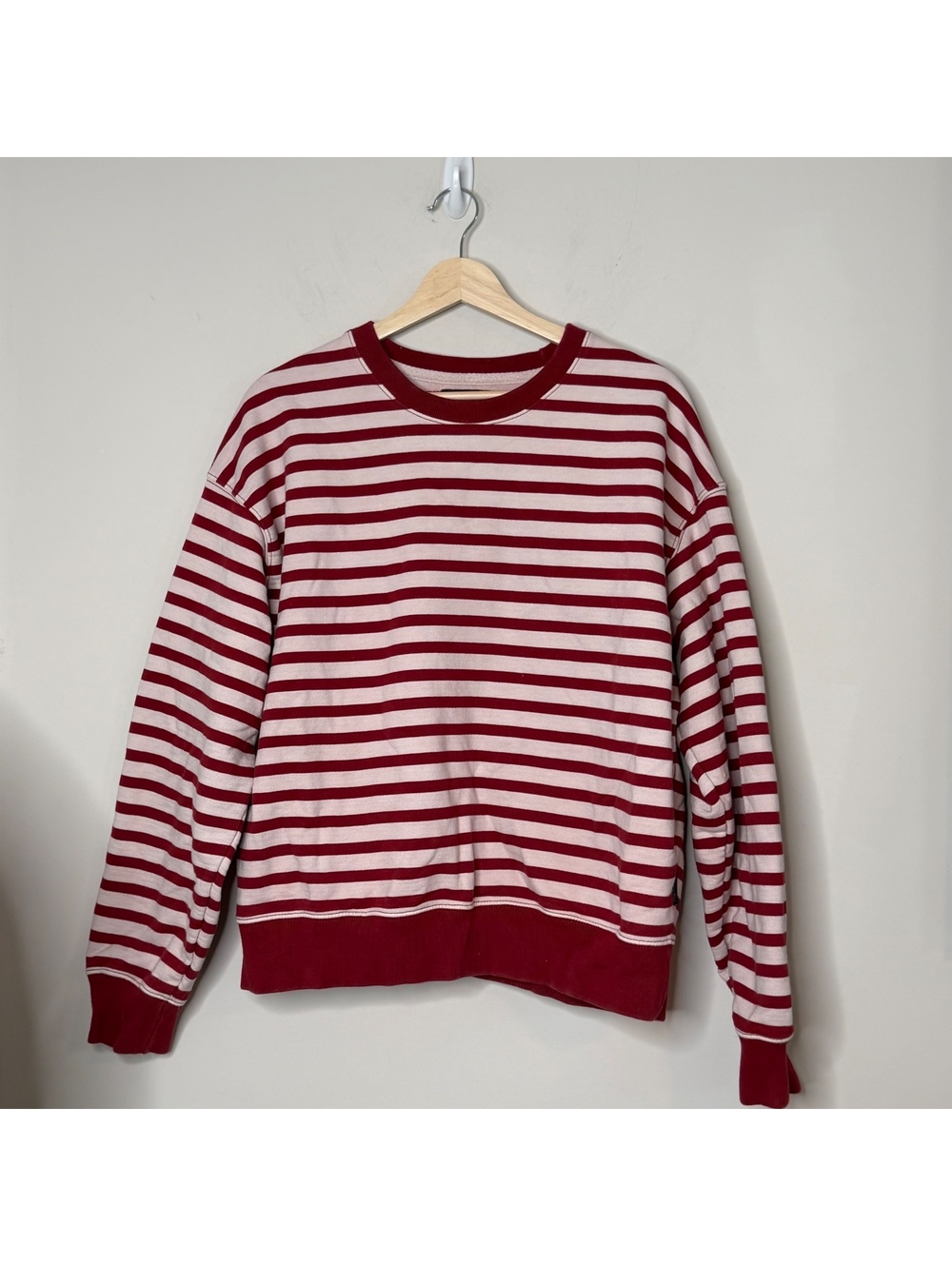 Y2K American Eagle Red White Striped Crewneck Sweatshirt 2000s Size M